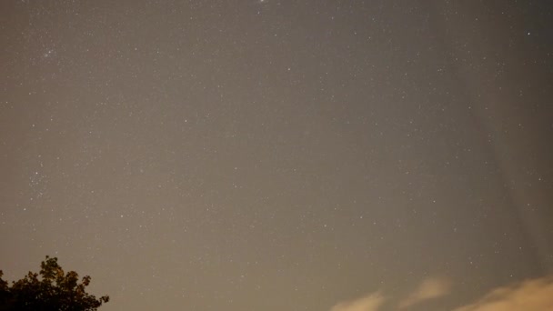 Κινούμενα Αστέρια Νύχτα Χρονικό Κενό Αστεριών Και Νεφών Στον Ουρανό — Αρχείο Βίντεο