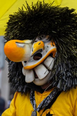 Basel, Basel-Stadt Canton, İsviçre - 12 Mart 2025: İsviçre 'deki Karnaval katılımcıları. Basel Fasnacht 2025 Geçit Maskesi. 