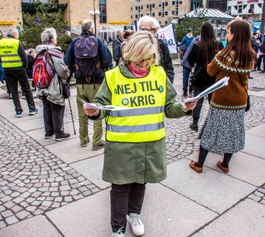 İsveç 'in Stockholm kentinde ABD ile İsveç arasında imzalanan ve ABD' ye İsveç 'te geniş kapsamlı haklar tanıyan DCA anlaşmasına (savunma işbirliği anlaşması) karşı protesto.