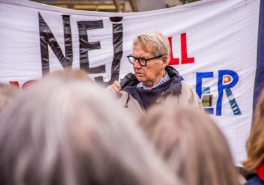 İsveç 'in Stockholm kentinde ABD ile İsveç arasında imzalanan ve ABD' ye İsveç 'te geniş kapsamlı haklar tanıyan DCA anlaşmasına (savunma işbirliği anlaşması) karşı protesto.