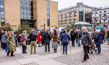 İsveç 'in Stockholm kentinde ABD ile İsveç arasında imzalanan ve ABD' ye İsveç 'te geniş kapsamlı haklar tanıyan DCA anlaşmasına (savunma işbirliği anlaşması) karşı protesto.
