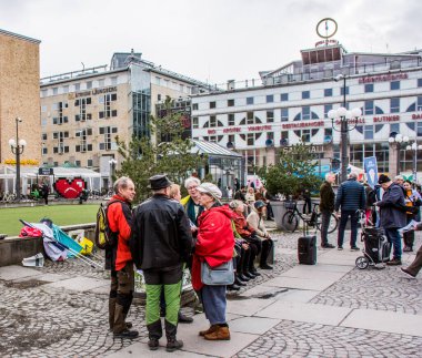 İsveç 'in Stockholm kentinde ABD ile İsveç arasında imzalanan ve ABD' ye İsveç 'te geniş kapsamlı haklar tanıyan DCA anlaşmasına (savunma işbirliği anlaşması) karşı protesto.