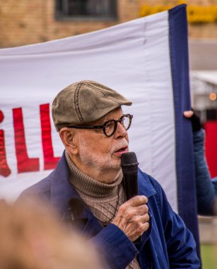 İsveç 'in Stockholm kentinde ABD ile İsveç arasında imzalanan ve ABD' ye İsveç 'te geniş kapsamlı haklar tanıyan DCA anlaşmasına (savunma işbirliği anlaşması) karşı protesto.