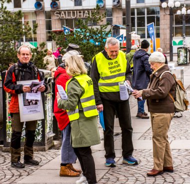 İsveç 'in Stockholm kentinde ABD ile İsveç arasında imzalanan ve ABD' ye İsveç 'te geniş kapsamlı haklar tanıyan DCA anlaşmasına (savunma işbirliği anlaşması) karşı protesto.