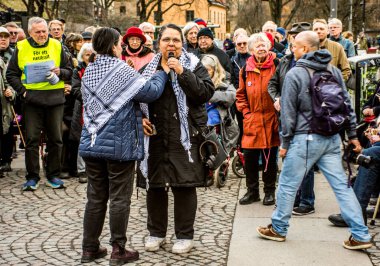 İsveç 'in Stockholm kentinde ABD ile İsveç arasında imzalanan ve ABD' ye İsveç 'te geniş kapsamlı haklar tanıyan DCA anlaşmasına (savunma işbirliği anlaşması) karşı protesto.
