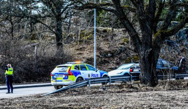 Polis devriyesi Stockholm, İsveç 'te bir şoförü durdurdu..