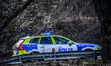 Polis devriyesi Stockholm, İsveç 'te bir şoförü durdurdu..