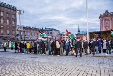 Filistin 'in, İsveç' in orta Stockholm kentindeki İsveç parlamento binası ve Dışişleri Bakanlığı 'nın dışında gerçekleştirilen Batı Şeria ve Gazze' deki İsrail işgaline karşı protestolar.