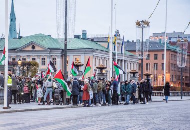 Filistin 'in, İsveç' in orta Stockholm kentindeki İsveç parlamento binası ve Dışişleri Bakanlığı 'nın dışında gerçekleştirilen Batı Şeria ve Gazze' deki İsrail işgaline karşı protestolar.