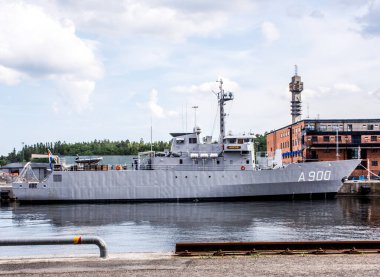 Hollanda 'dan savaş gemisi Stockholm, İsveç' i ziyaret etti.