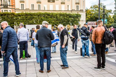 7 Ekim 'de İsveç' in merkezindeki Stockholm 'de düzenlenen Hamas terör örgütünün İsrail' e düzenlediği saldırıyı hatırlayan hafıza manifestosu. Anahtar kelime rehinelerdi, canlı ve ölü..