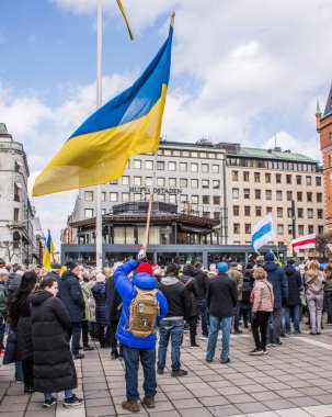 İsveç 'in başkenti Stockholm' deki Norrmalmstorg 'da düzenlenen Ukrayna' daki Rusya Savaşı 'na karşı protesto.