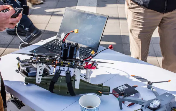 İsveç 'in başkenti Stockholm' deki Norrmalmstorg 'da düzenlenen Ukrayna' daki Rusya Savaşı 'na karşı protesto.