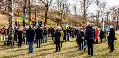 Rusya 'nın Ukrayna' daki işgalini protesto etmek. İsveç, Stockholm 'deki Rusya Büyükelçiliği' nin hemen dışında her çarşamba düzenlenir..