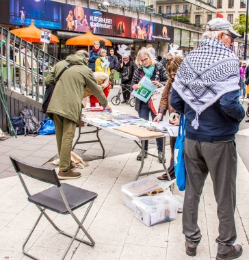 Stockholm, İsveç 'te NATO' nun bir parçası olmayı protesto etmek. 11 Mayıs 2025.