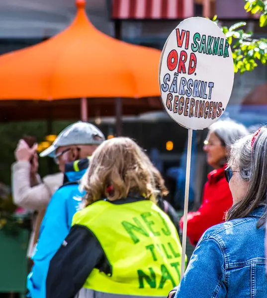 Stockholm, İsveç 'te NATO' nun bir parçası olmayı protesto etmek. 11 Mayıs 2025.