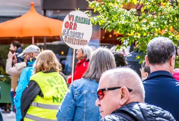 Stockholm, İsveç 'te NATO' nun bir parçası olmayı protesto etmek. 11 Mayıs 2025.
