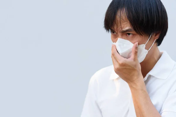 Hombre Asiático Usar Máscara Higiénica Muestran Actuar Concepto Distanciamiento Social —  Fotos de Stock