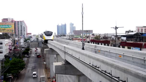 Bangkok Thailandia Giugno 2023 Treno Monorotaia Elettrica Thailandese Linea Gialla — Video Stock