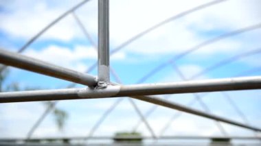 Pas tutmasın diye kaynak borusunu çeliğe boyadım.  