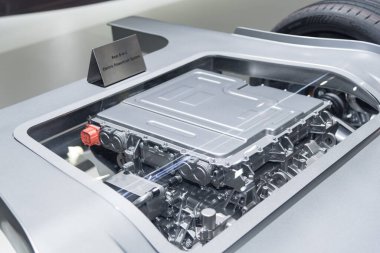 Bangkok, Tayland - 6 Aralık 2023: BYD Fok modelinin pil modeli çarpışma arenası otomobil fuarı fuarında  