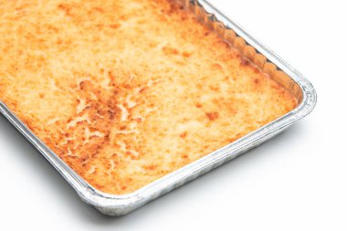 Quesada pasiega Cantabria 'dan tipik tatlı tatlı balkon arka planında izole