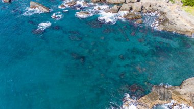 Berrak ve masmavi deniz