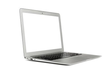 ile boş bir beyaz ekran dizüstü bilgisayar. Beyaz arka plan üzerinde izole