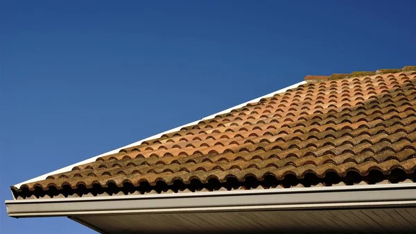 Tile Roof Angled Sky — Stock Photo, Image