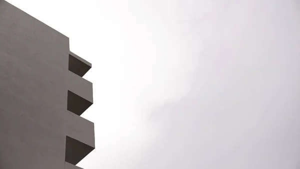 Abstrakcyjny Profil Balkonów Elewacji Budynku — Zdjęcie stockowe
