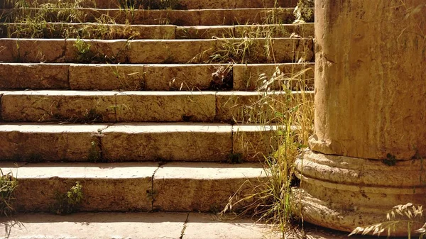 Escaleras Columna Piedra Como Fondo — Foto de Stock