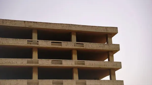 Структура Недостроенного Здания Против Неба — стоковое фото
