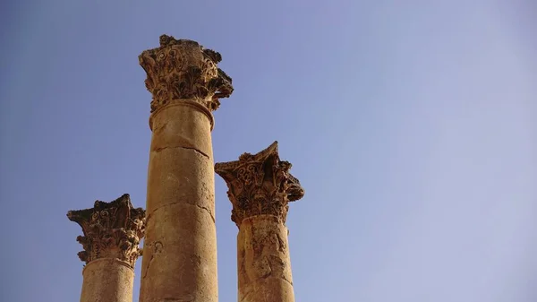 Colunas Pedra Romana Contra Céu — Fotografia de Stock