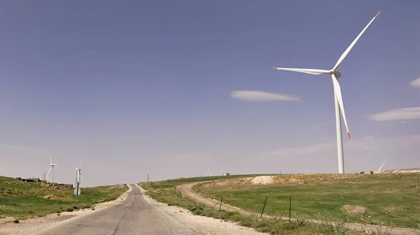 Road Field Windmills Clear Sky — Stock Photo, Image