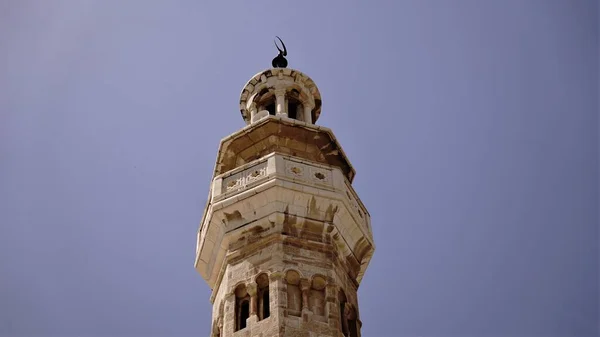 Mosquée Minaret Tour Contre Ciel Bleu — Photo