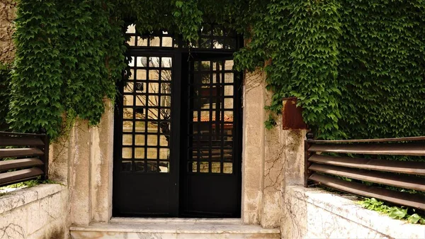 Porta Ingresso All Edificio Residenziale — Foto Stock