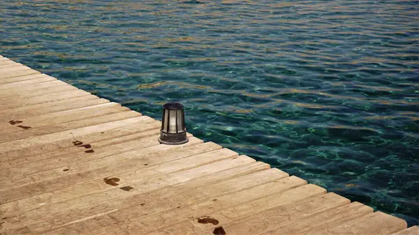 Dřevěná Lávka Přes Moře — Stock fotografie