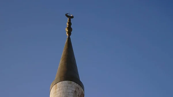 Верхняя Часть Минаретной Башни Мечети — стоковое фото