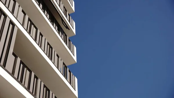 Profil Balkonowy Nowoczesnego Budynku Mieszkalnego — Zdjęcie stockowe
