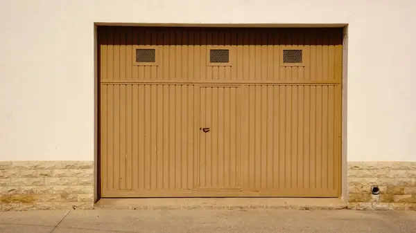 Porte Garage Industrielle Sur Façade — Photo
