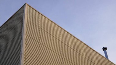 Gökyüzüne karşı sanayi cephesinin köşesi