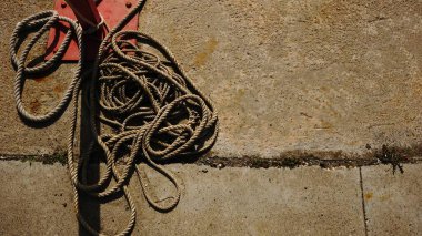 Can simidi iskelenin betonuna bağlandı.