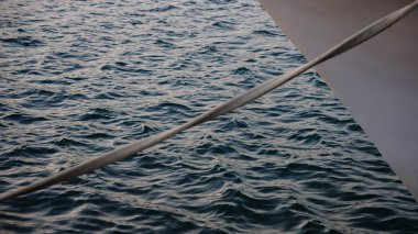 deniz ve halat soyut bir arkaplan olarak