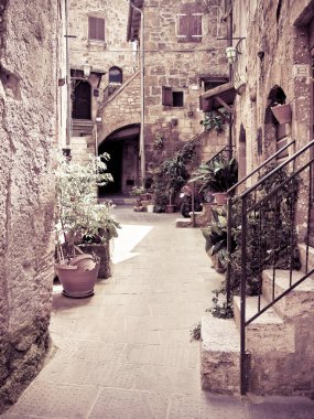 Pitigliano, tüf taştan - inşa İtalyan Etrüsk ve Ortaçağ Köyü 