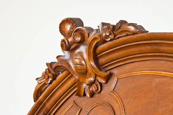 Деталь Старой Резной Итальянской Деревянной Мебели Цветочными Элементами Восстановлена — стоковое фото
