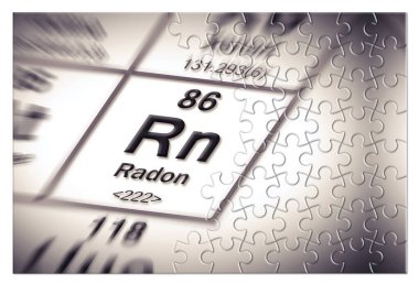 Tehlikeli radon gazı: sessiz katil - yapboz şeklindeki elementlerin periyodik tablosu ile konsept görüntü