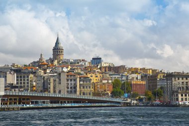 14. yüzyılın ünlü Galata Kulesi ve Galata Köprüsü - İstanbul - Türkiye