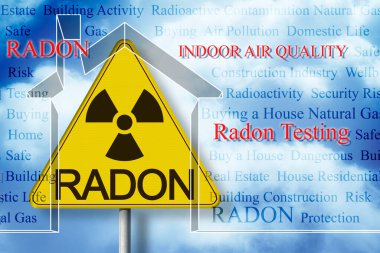 Evlerimizde radyoaktif kirlenme tehlikesi - Radon Test konsepti Yol işareti ve ev simgesi radyoaktivite uyarısı ile