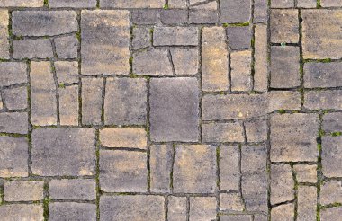 Dış uygulamalarda kullanılmak üzere kendi kendine kilitlenen beton kaldırımların yapımında kullanışlı pürüzsüz doku fayansları