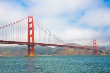 Golden Gate Köprüsü, San Francisco şehrinin sembolü - California - ABD